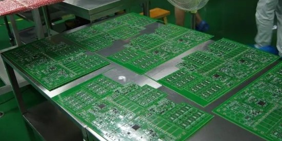 PCB电路板清洗剂的应用